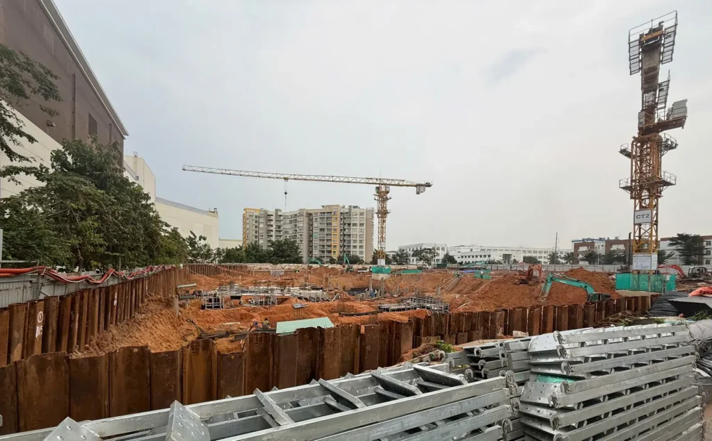 Công trường Norton Park tháng 9/2026: tường cừ và hố đào tầng hầm